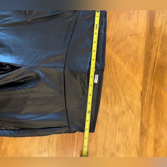 Pleather leggings NWOT one 5 ones - Picture 5 of 12